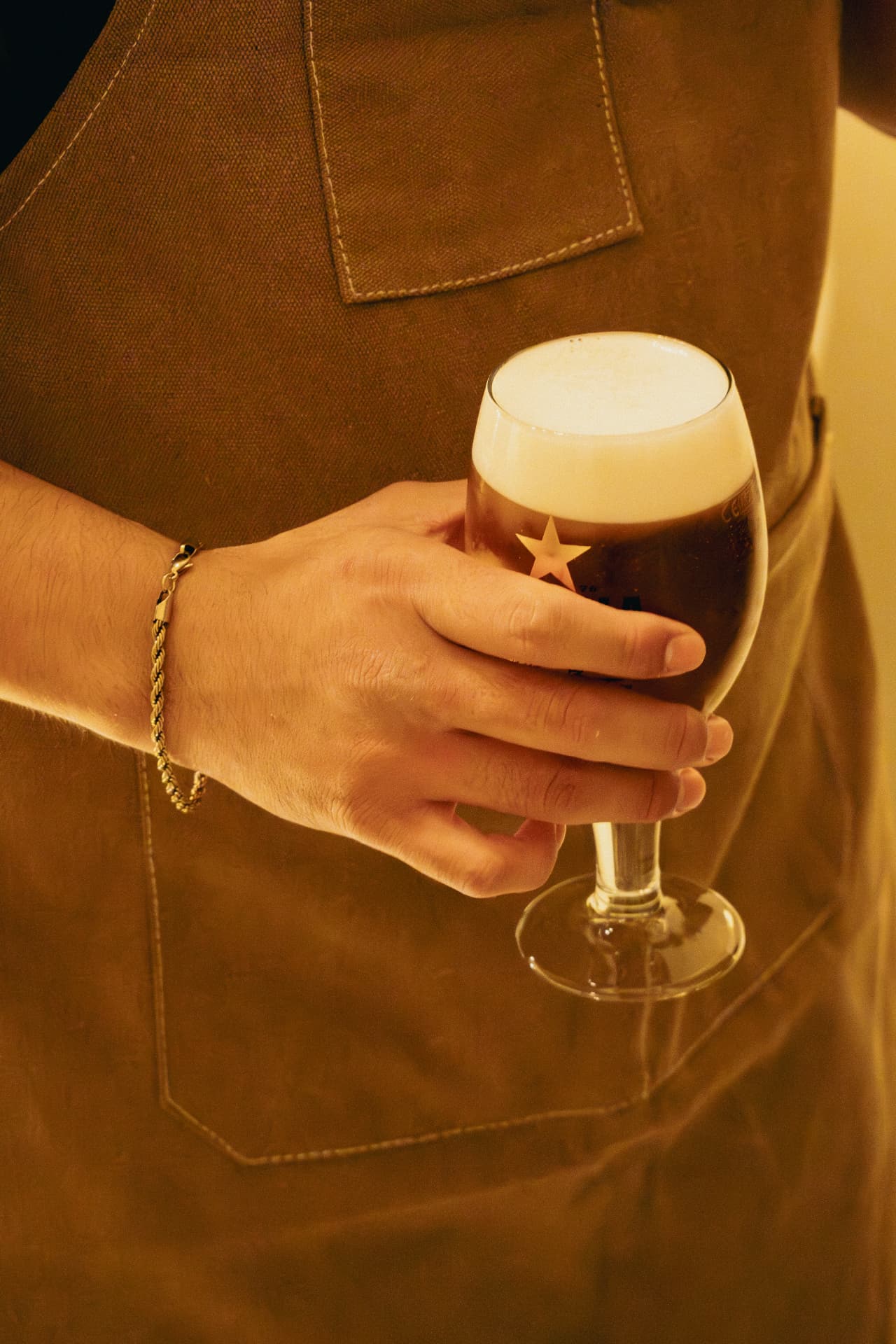 Cerveza servida en Latitud Cero