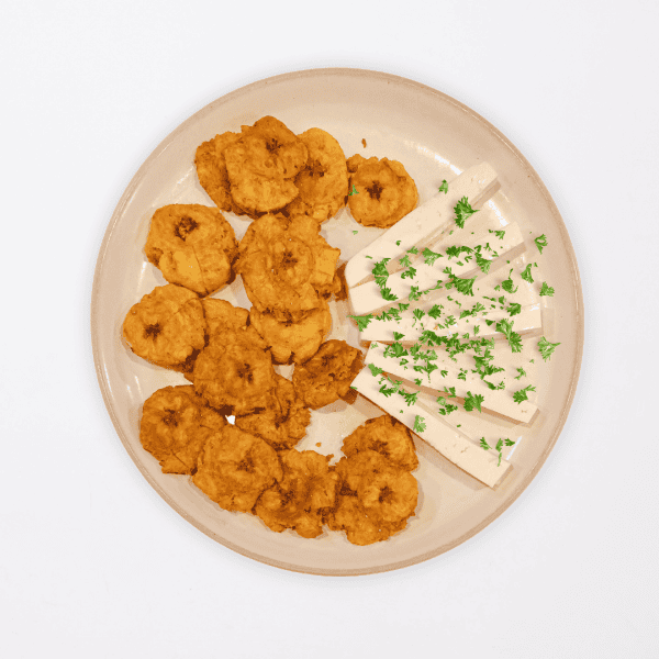 03 patacones con queso
